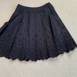 ANNE KLEIN BLACK EYELET PLEATED/FULL SKIRT, SIZE 8